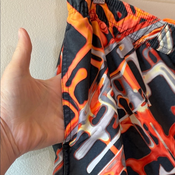 Nike Black and Orange Graphic Swim Trunks Size L - Picture 6 of 6